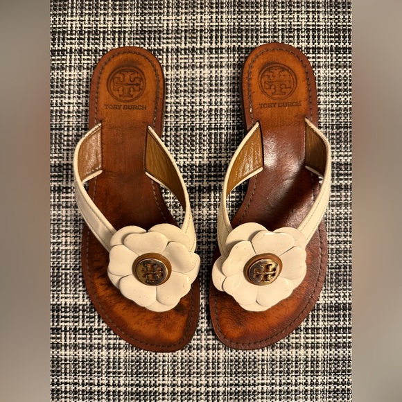 Tory Burch Floral Logo Sandals | Size 7.5 | Leather Thong Sandals | Boho Chic - Picture 2 of 9